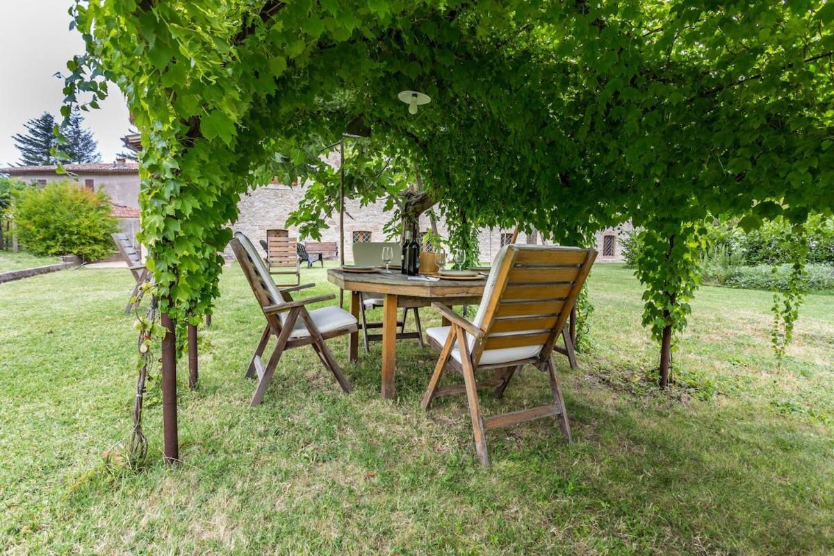 Casa Ridente Nella Valle Del Menotre Con Giardino Pale Exterior foto