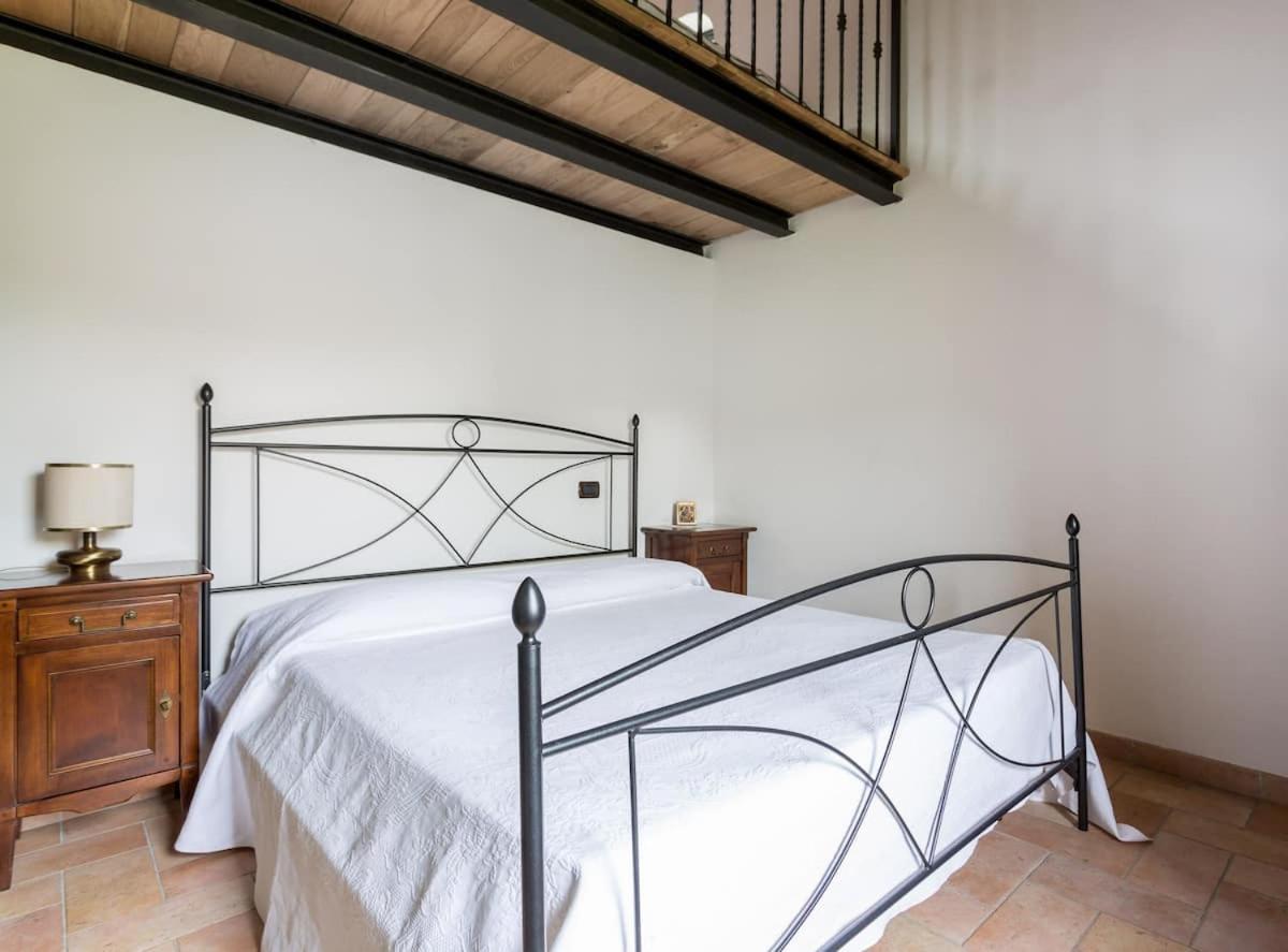 Casa Ridente Nella Valle Del Menotre Con Giardino Pale Exterior foto